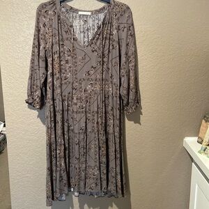 Becool dress M. Lightweight fabric. Elbow length sleeves